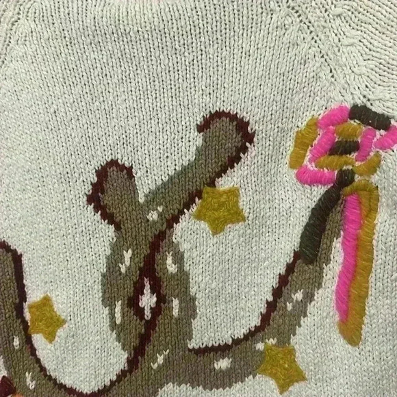 MAEVE - Picture 7 of 8